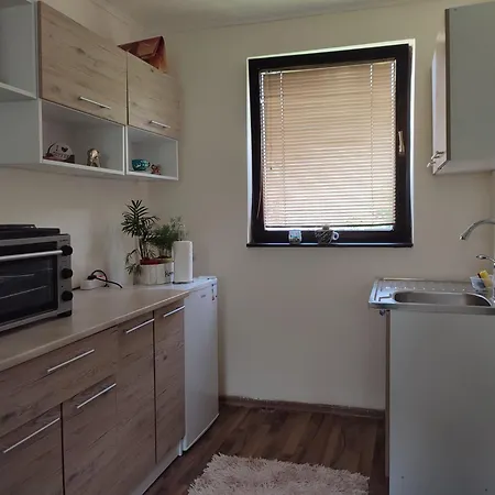 Adin Apartment *